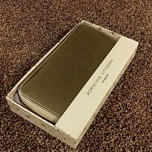 Wallet Gold 8" AdrienneVittadini